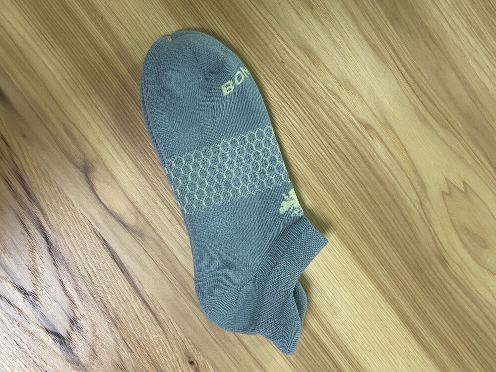 Bombas Ankle Socks Size Large Gray Honeycomb Arch Support